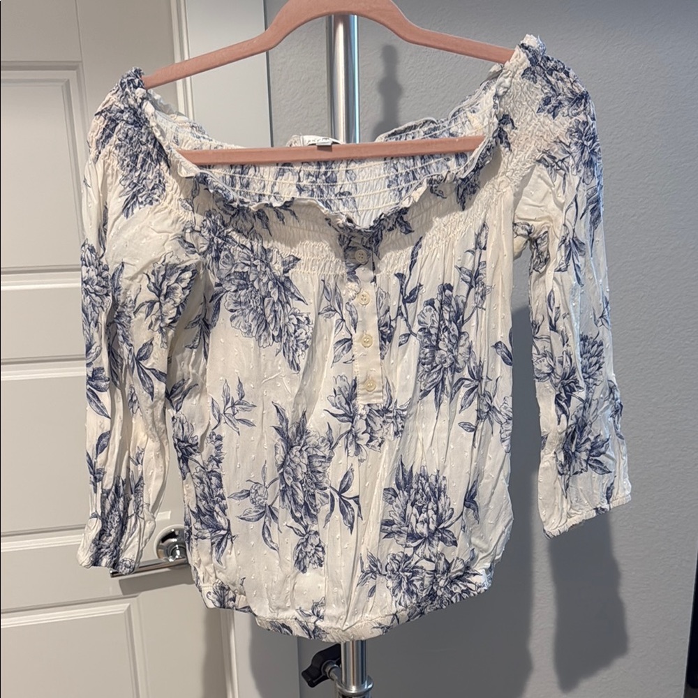 Socialite White Cream Ruffled Blouse 3/4 Sleeve